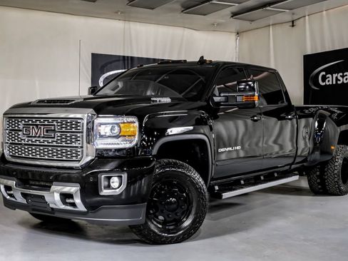Used 2018 GMC Sierra 3500 Denali w/ Duramax Plus Package AWD/4WD image 4