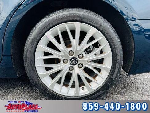 Used 2020 Toyota Camry XLE w/ Navigation Package image 20