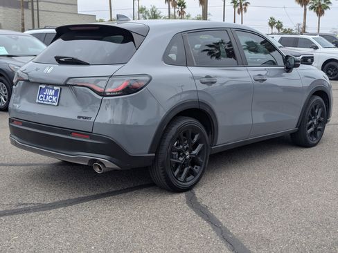 Used 2023 Honda HR-V Sport image 2