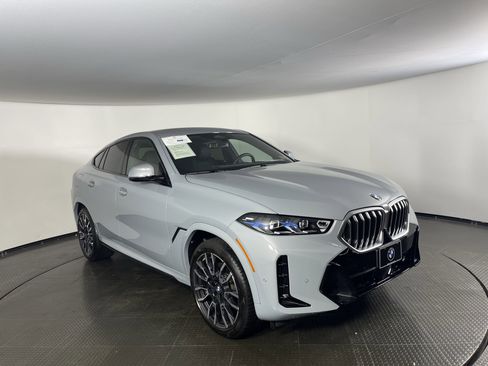 Certified 2024 BMW X6 xDrive40i image 2