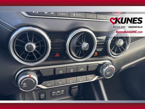 Used 2024 Nissan Sentra SV FWD image 25