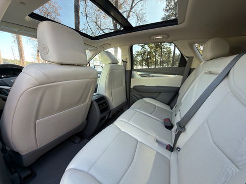 Used 2021 Cadillac XT5 Premium Luxury image 17