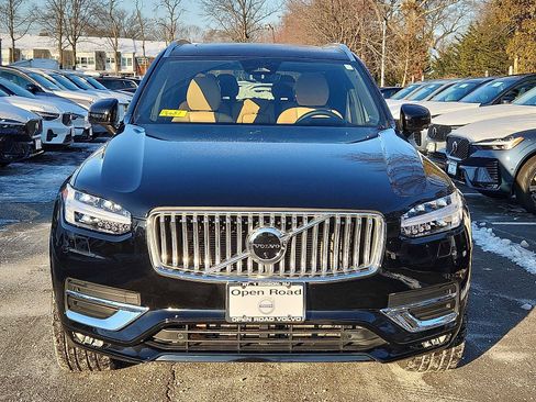 Certified 2023 Volvo XC90 B6 Ultimate image 2