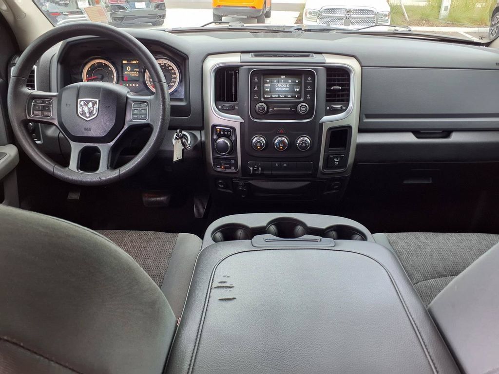 Used 2019 RAM 1500 Classic SLT AWD/4WD image 18