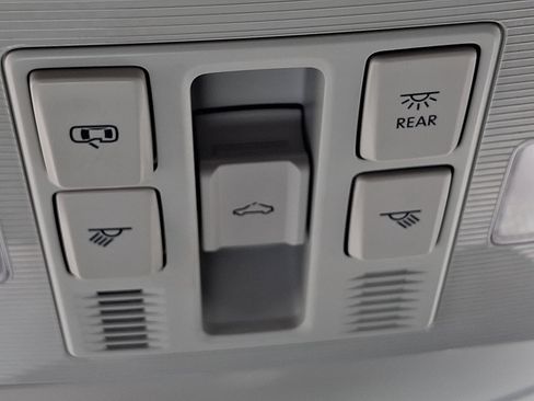 Used 2024 Volkswagen Jetta SE FWD image 27