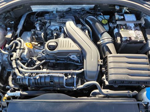 Used 2024 Volkswagen Jetta SE image 19