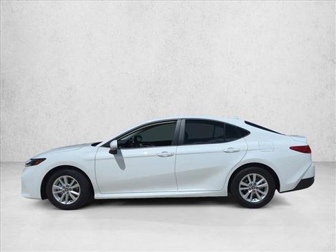 Used 2025 Toyota Camry LE FWD image 9