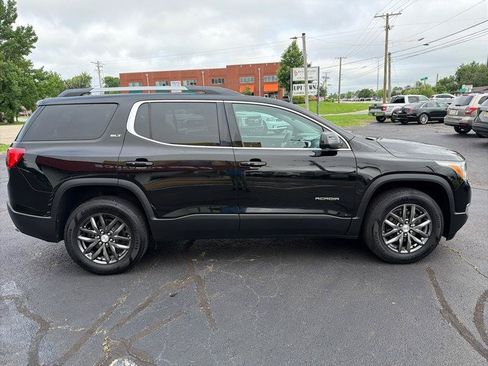 Used 2017 GMC Acadia SLT AWD/4WD image 4
