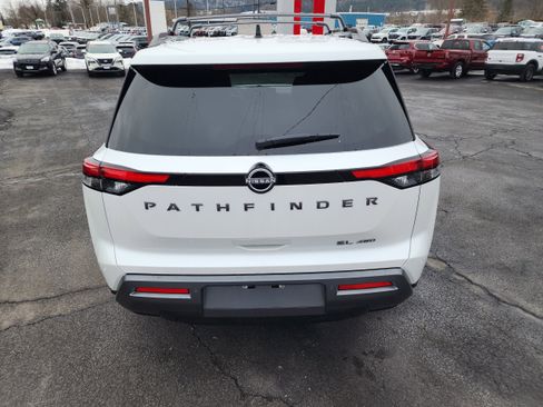 New 2026 Nissan Pathfinder SL image 7