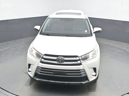 Used 2019 Toyota Highlander Limited AWD/4WD image 38