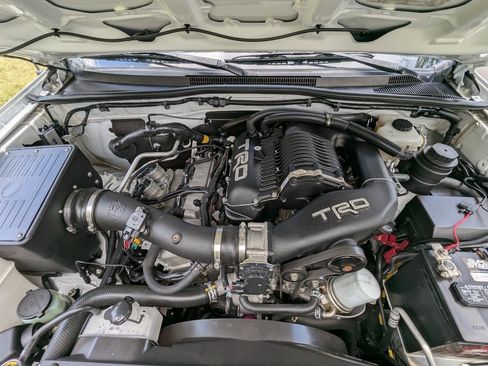 Used 2014 Toyota Tacoma 4x4 Double Cab w/ TRD Off-Road Package image 12