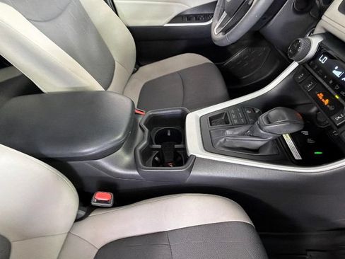 Used 2024 Toyota RAV4 XLE w/ Convenience Package AWD/4WD image 35