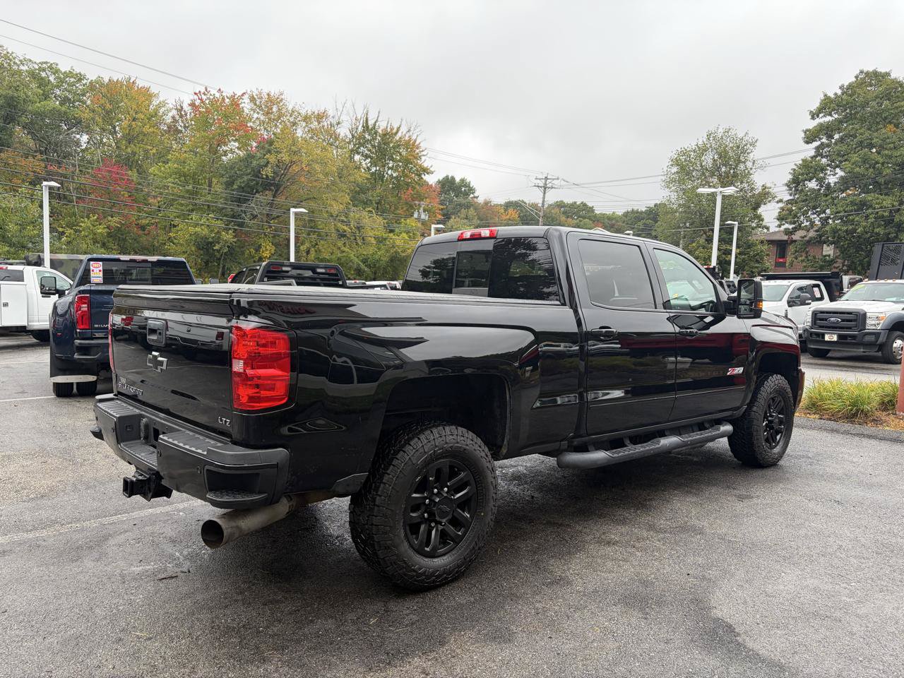 Used 2017 Chevrolet Silverado 2500 LTZ w/ Midnight Edition AWD/4WD image 6