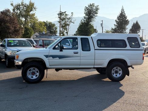 Used 1992 Toyota Pickup Deluxe AWD/4WD image 74