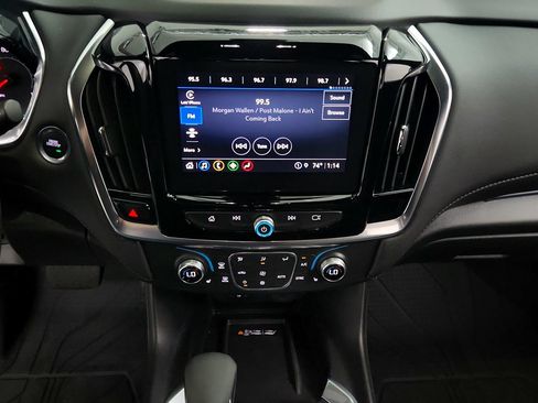 Used 2023 Chevrolet Traverse LT FWD image 21