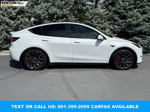 Used 2023 Tesla Model Y Performance AWD/4WD image 10