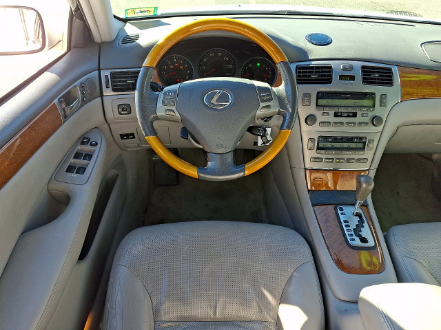 Used 2005 Lexus ES 330 FWD image 10