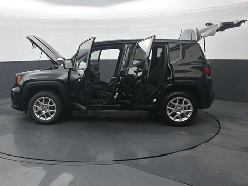 Used 2023 Jeep Renegade Latitude AWD/4WD image 38