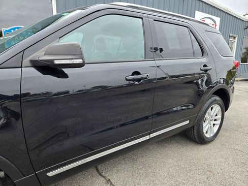 Used 2019 Ford Explorer XLT w/ Equipment Group 202A image 3