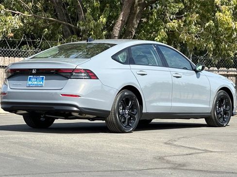 New 2025 Honda Accord SE image 4