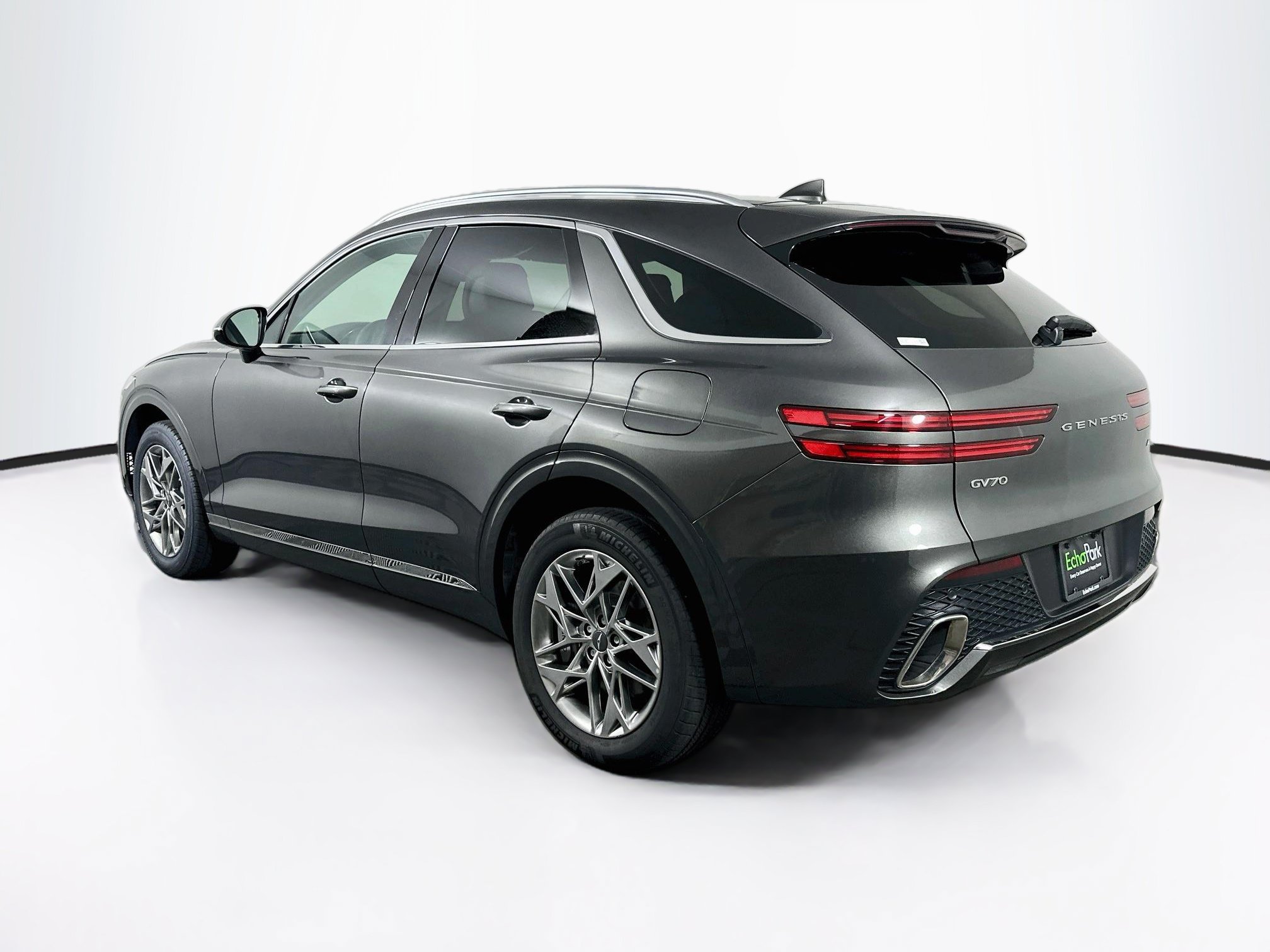 Used 2025 Genesis GV70 2.5T AWD/4WD image 5