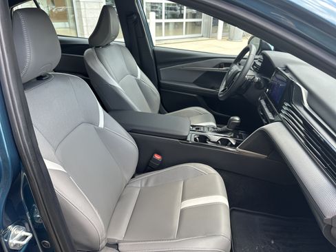 Used 2025 Toyota Camry SE FWD image 26