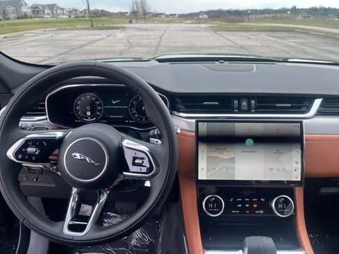 New 2026 Jaguar F-PACE R-Dynamic S image 12