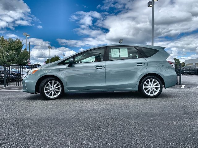 Used 2013 Toyota Prius V Five FWD image 5
