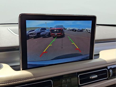 Used 2022 Lincoln Aviator AWD w/ Premium Package image 17