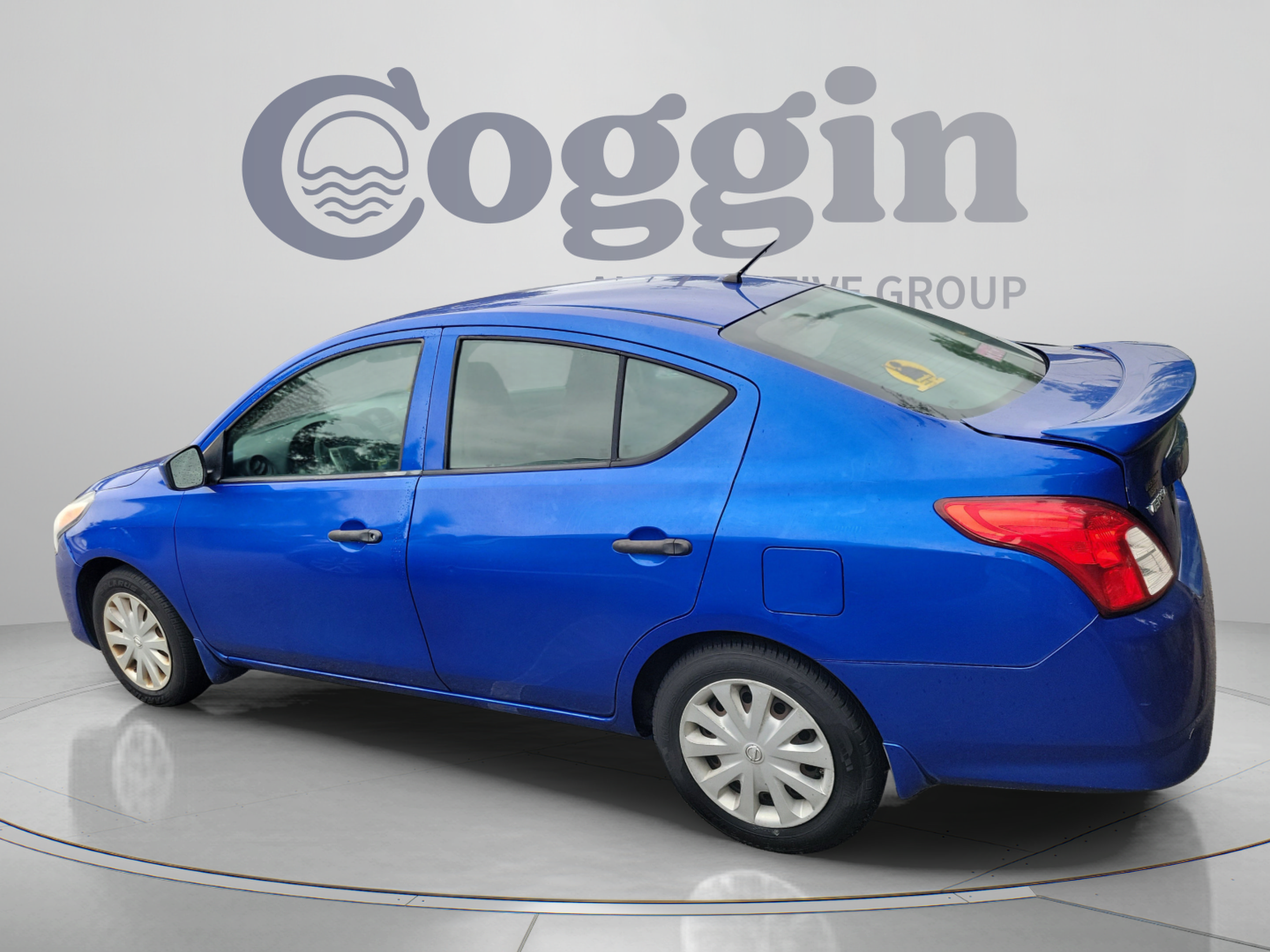 Used 2016 Nissan Versa S Plus FWD image 2