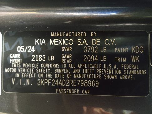 Used 2024 Kia Forte LXS image 33