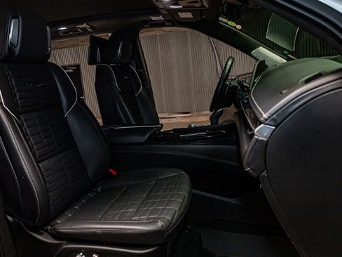 Used 2023 Cadillac Escalade V image 24