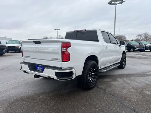 Used 2019 Chevrolet Silverado 1500 High Country w/ Technology Package image 7