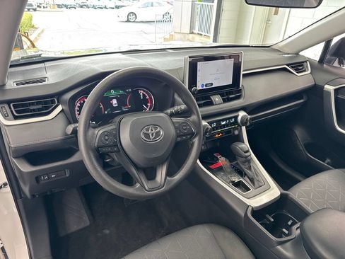 Certified 2025 Toyota RAV4 XLE AWD/4WD image 15