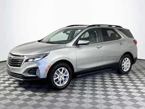 Used 2023 Chevrolet Equinox LT FWD image 4