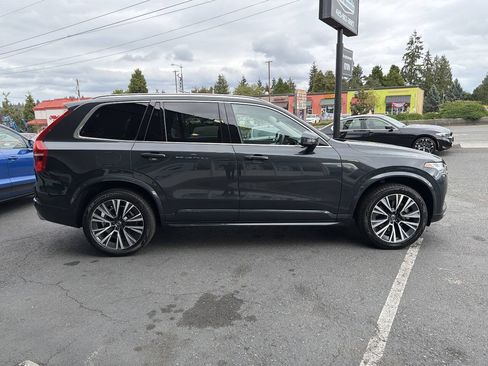 Used 2021 Volvo XC90 T5 Momentum w/ Advanced Package AWD/4WD image 10