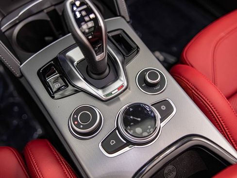 New 2025 Alfa Romeo Stelvio Sprint w/ Veloce Package image 31