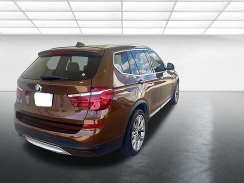 Used 2017 BMW X3 sDrive28i RWD image 2