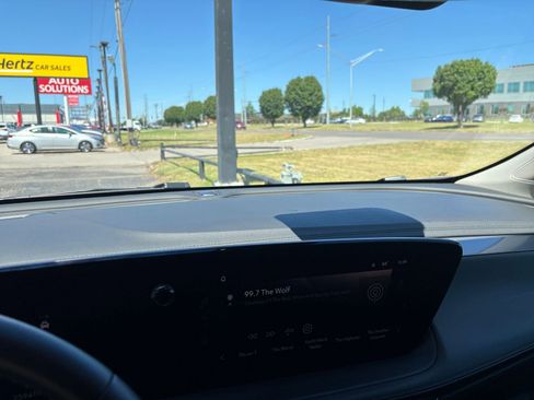 Used 2025 Buick Encore GX Preferred FWD image 17