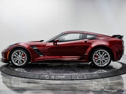 Used 2018 Chevrolet Corvette Z06 RWD image 7