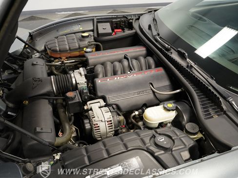 Used 2003 Chevrolet Corvette Coupe w/ Preferred Equipment Group RWD image 34