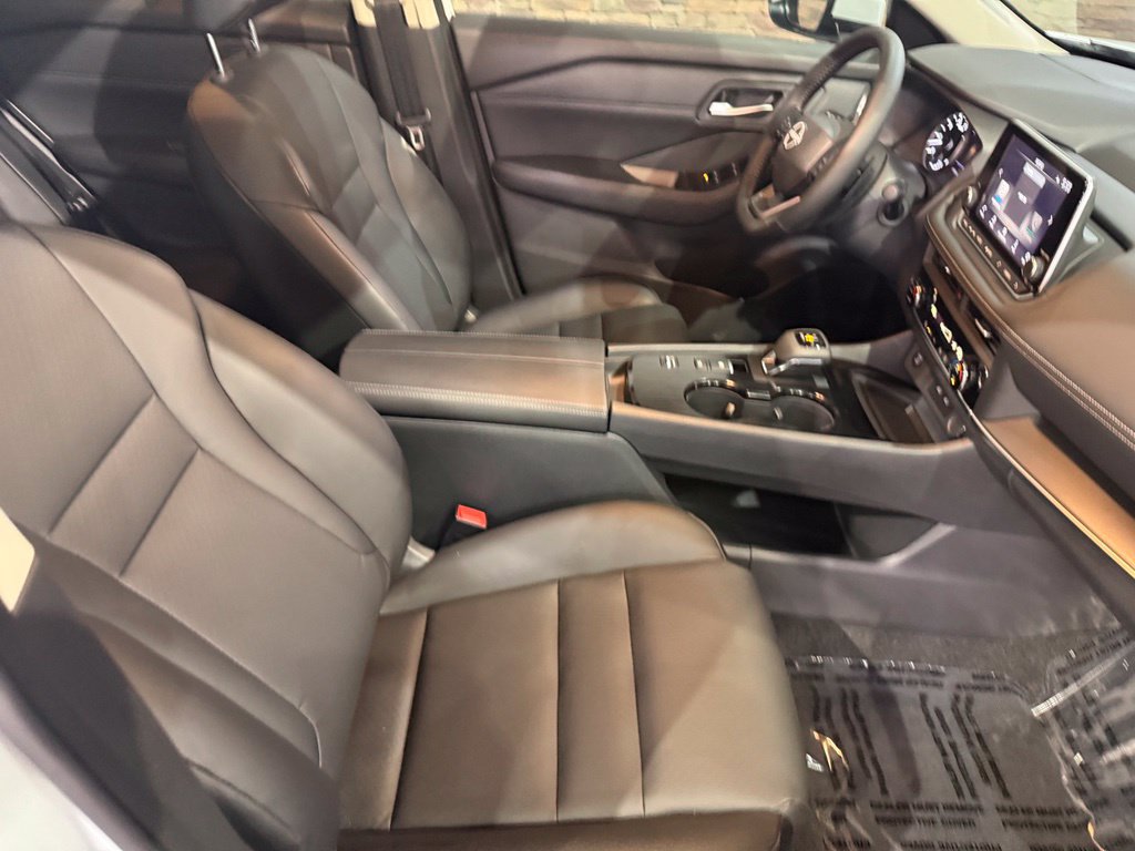 Certified 2026 Nissan Rogue SV w/ SV Premium Package FWD image 32