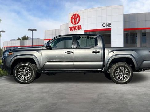 Certified 2022 Toyota Tacoma SR5 w/ Technology Package image 9