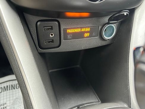 Used 2022 Chevrolet Trax LT w/ LT Convenience Package image 26