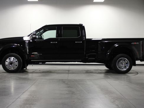Used 2024 Ford F450 Platinum image 7
