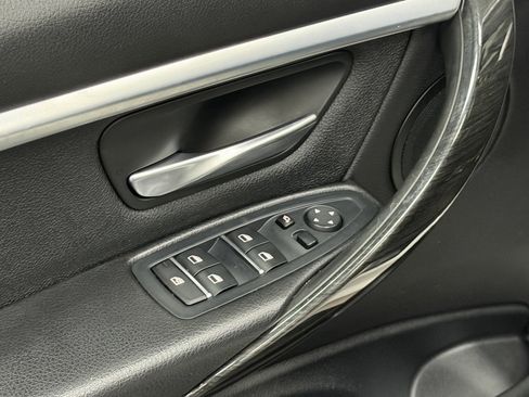 Used 2018 BMW 330e 330e iPerformance image 20