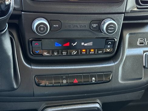 Used 2024 RAM ProMaster 2500 w/ Convenience Group FWD image 28