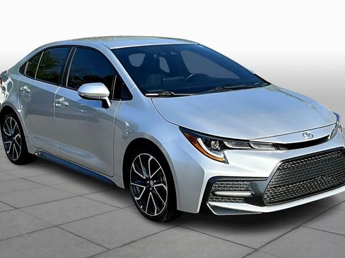 Used 2022 Toyota Corolla SE image 3