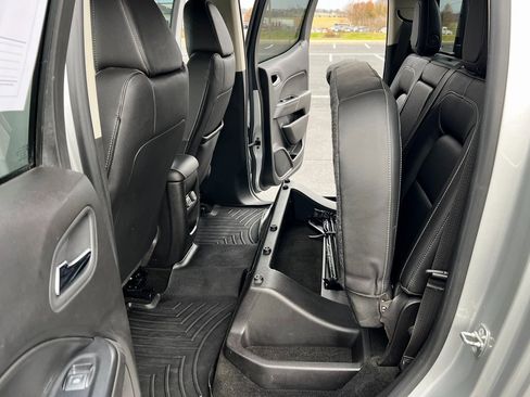 Used 2018 Chevrolet Colorado ZR2 image 16