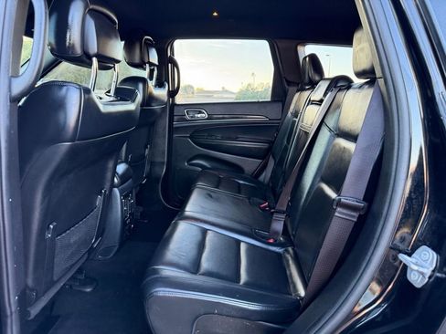 Used 2019 Jeep Grand Cherokee Limited image 24